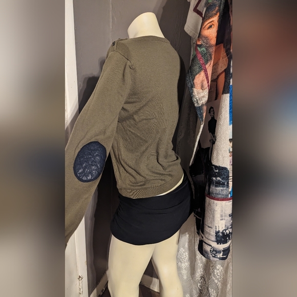 Talbots Olive Green sweater rain day boots plaid art graphic button patch large - Picture 7 of 7